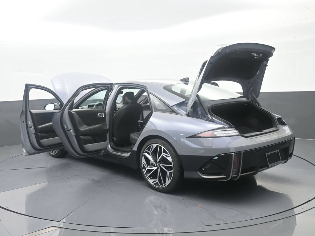 Used 2025 Hyundai Ioniq 6 SEL RWD image 73