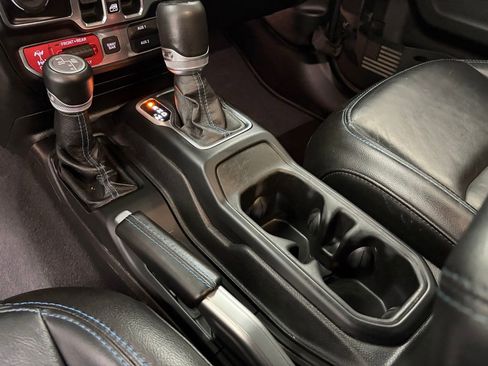 Used 2021 Jeep Wrangler Unlimited Rubicon 4xe w/ Steel Bumper Group image 33