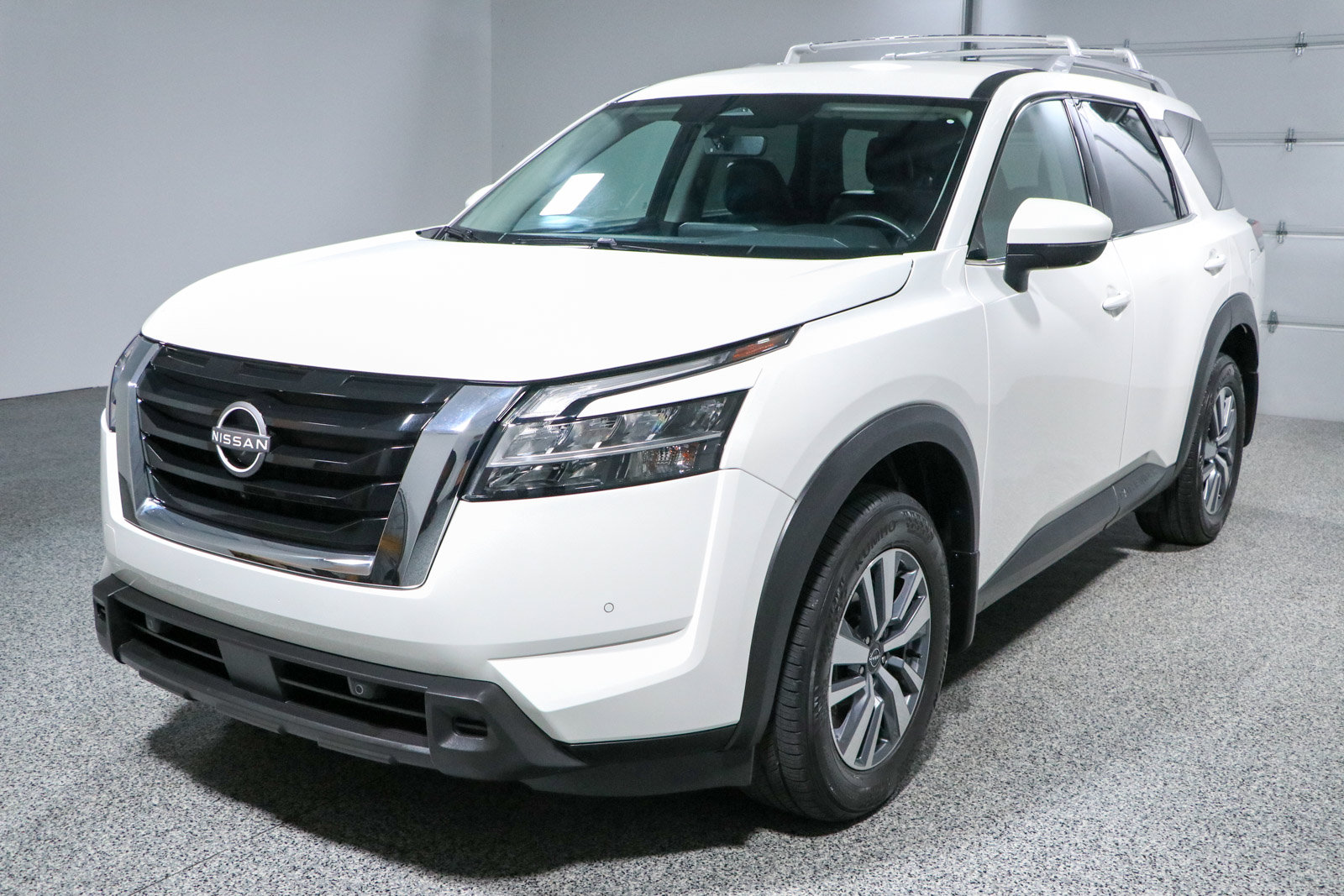 Used 2024 Nissan Pathfinder SL FWD image 33