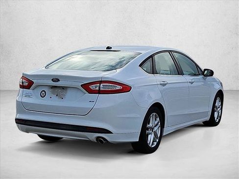 Used 2015 Ford Fusion SE FWD image 5