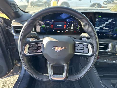Used 2024 Ford Mustang GT Premium image 13
