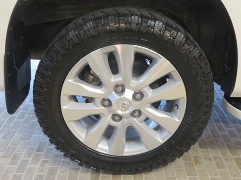 Used 2018 Toyota Sequoia Platinum AWD/4WD image 10