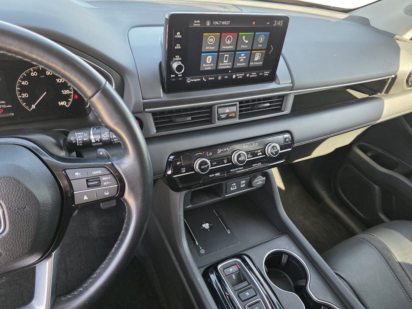 Certified 2025 Honda Pilot Touring image 29