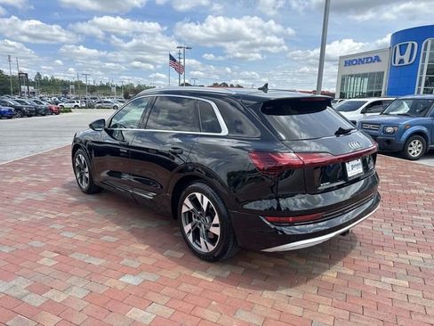 Used 2021 Audi e-tron Premium w/ Towing Package AWD/4WD image 34