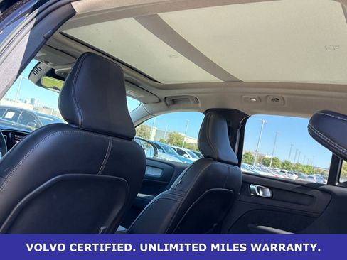 Certified 2023 Volvo XC40 B5 Plus w/ Protection Package Premier image 30