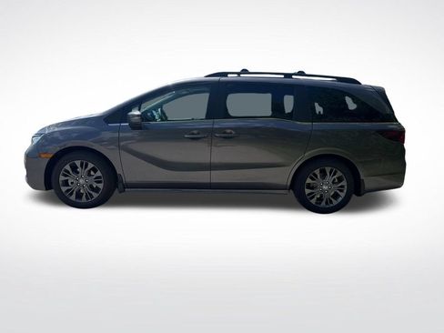 New 2026 Honda Odyssey Touring image 6