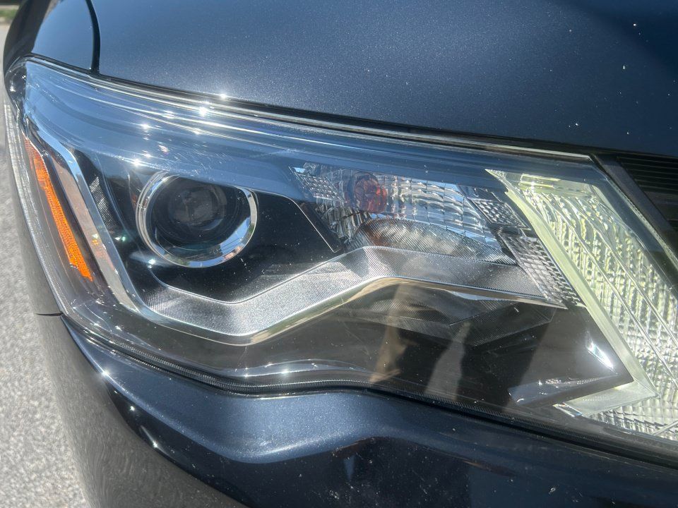 Used 2019 Nissan Pathfinder Platinum AWD/4WD image 24