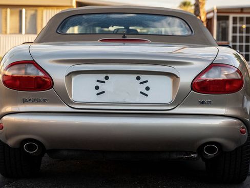 Used 2000 Jaguar XK8 Convertible RWD image 17