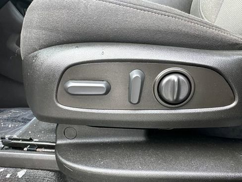 Used 2022 Chevrolet Traverse LT w/ LPO, Floor Liner Package image 28