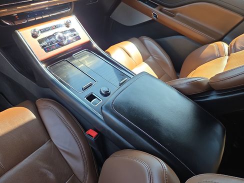 Used 2021 Lincoln Aviator Grand Touring w/ Equipment Group 302A image 25