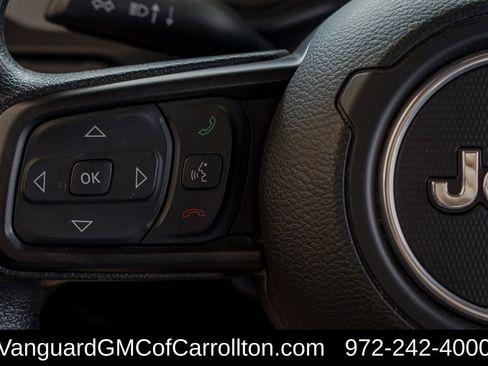 Used 2024 Jeep Gladiator Sport image 16