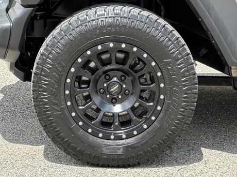 Used 2022 Jeep Wrangler Unlimited Sport AWD/4WD image 26