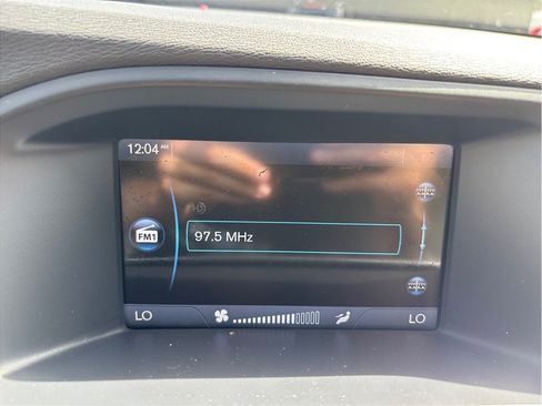 Used 2014 Volvo S60 T5 FWD image 25
