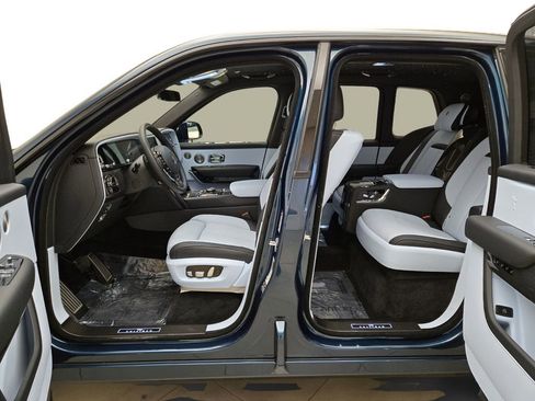 Certified 2025 Rolls-Royce Cullinan Black Badge image 17