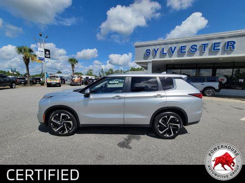 Used 2024 Mitsubishi Outlander SE FWD image 3