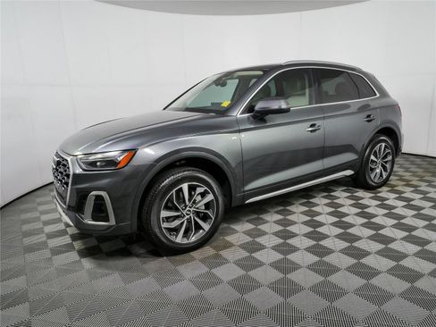 Used 2022 Audi Q5 2.0T Premium w/ Convenience Package AWD/4WD image 26
