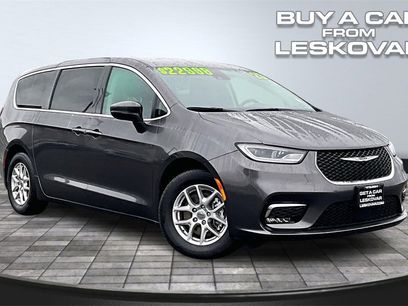 Used 2023 Chrysler Pacifica Touring-L
