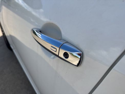 Used 2025 Nissan Altima 2.5 SV FWD image 11