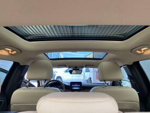 Used 2018 Mercedes-Benz GLA 250 4MATIC image 16