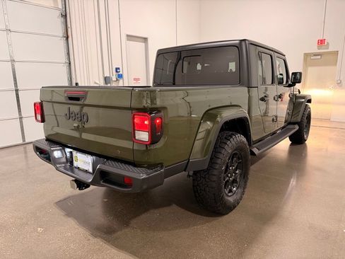 Used 2023 Jeep Gladiator Sport AWD/4WD image 5