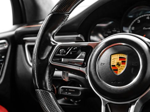 Used 2017 Porsche Macan Turbo AWD/4WD image 17