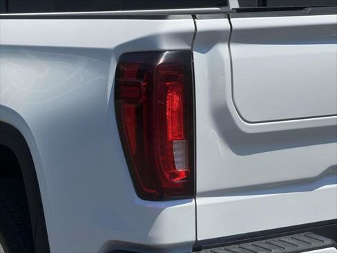 Used 2023 GMC Sierra 1500 Denali Ultimate AWD/4WD image 13