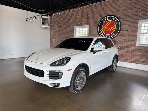 Used 2016 Porsche Cayenne image 13