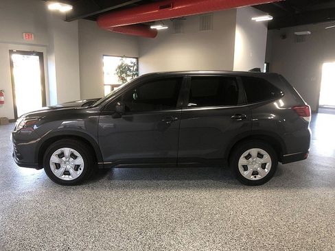 Used 2022 Subaru Forester AWD/4WD image 2