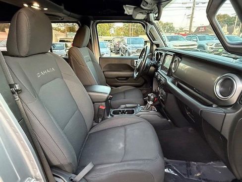 Used 2020 Jeep Wrangler Unlimited Sahara image 18