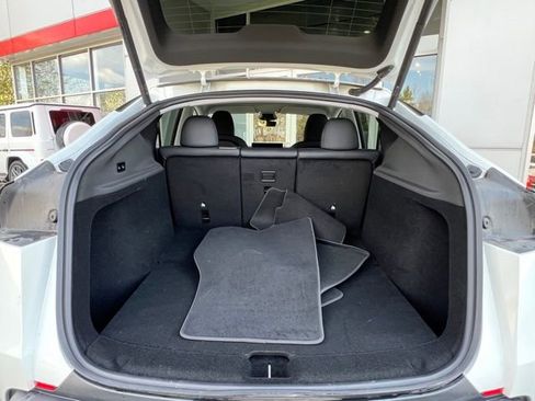 Used 2026 Tesla Model Y AWD image 27