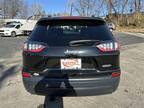 Used 2019 Jeep Cherokee Latitude Plus image 7