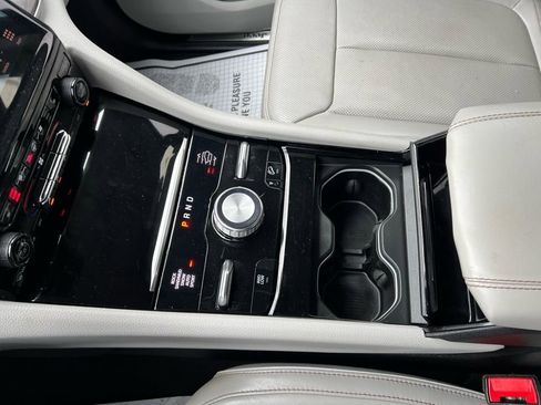 Used 2023 Jeep Grand Cherokee Overland image 19