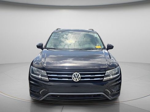 Used 2018 Volkswagen Tiguan SE FWD image 3