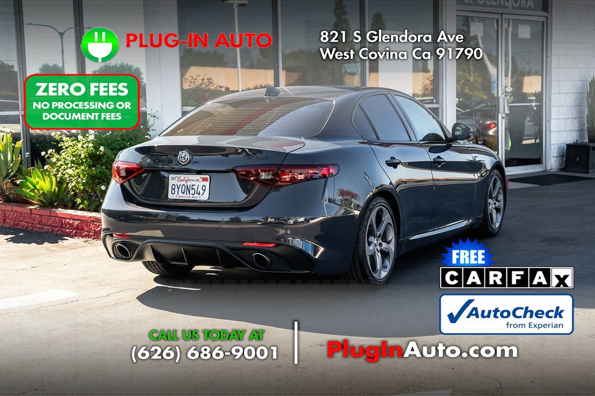Used 2019 Alfa Romeo Giulia w/ Quick Order Package 22K Sport RWD image 4