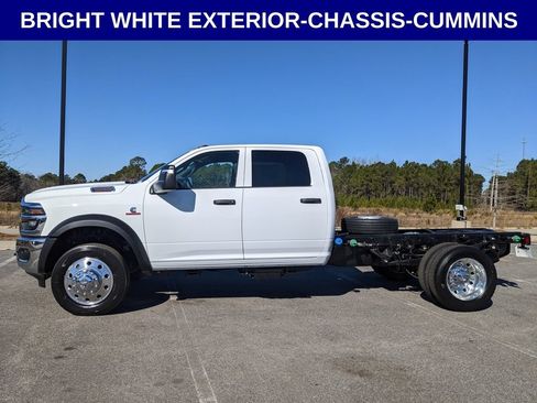 New 2026 RAM 5500 Tradesman w/ Chrome Appearance Group AWD/4WD image 4
