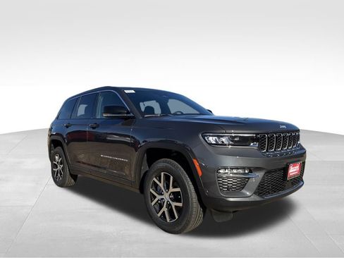 New 2025 Jeep Grand Cherokee Limited w/ Luxury Tech Group II image 8