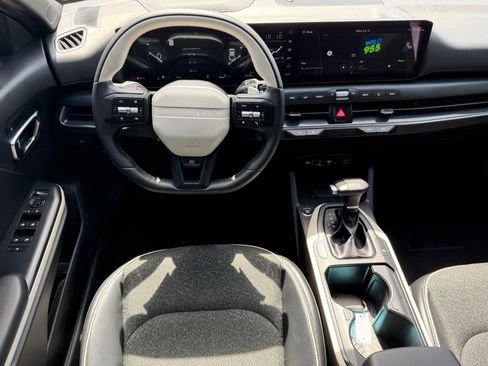 Used 2025 Kia K4 EX w/ GT-Line Sunroof Package FWD image 30