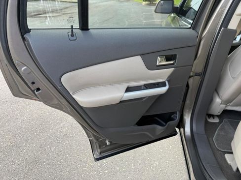 Used 2013 Ford Edge Limited image 11