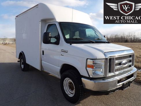Used 2011 Ford E-350 and Econoline 350 Super Duty RWD image 1
