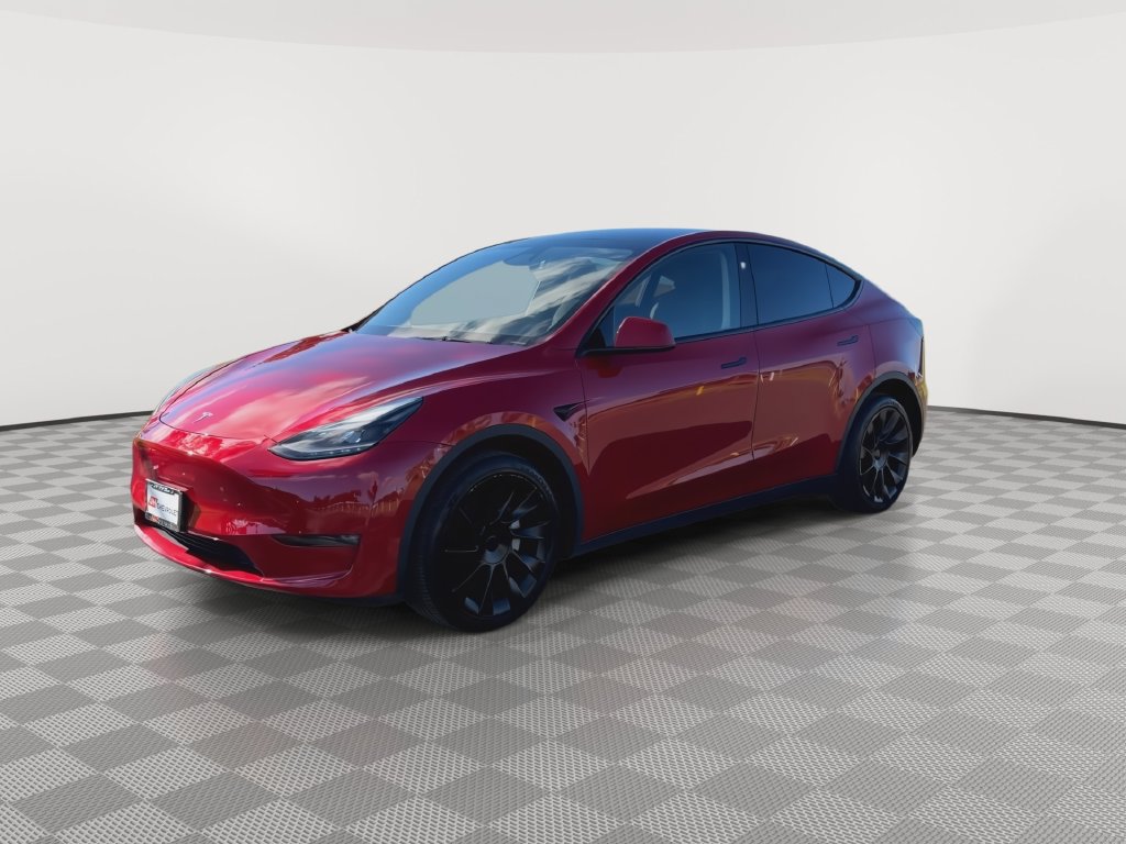 Used 2023 Tesla Model Y AWD image 4