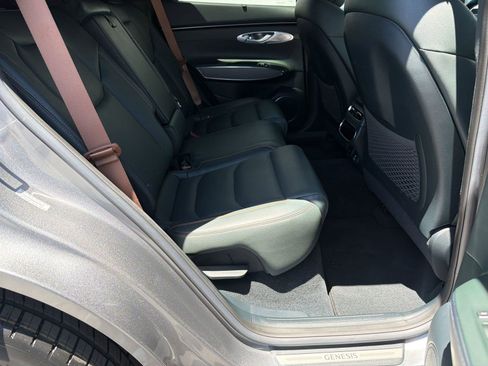Used 2022 Genesis GV70 2.5T w/ Advanced Package AWD/4WD image 28
