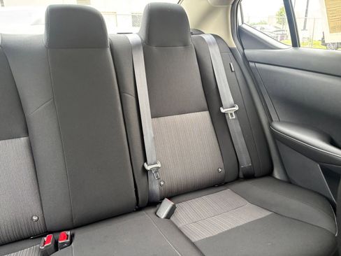 Used 2025 Nissan Sentra SV FWD image 35