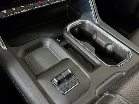 Used 2024 GMC Sierra 3500 Denali w/ Denali Reserve Package image 18