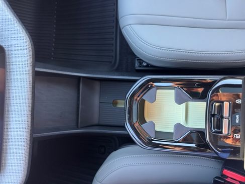 New 2026 Volvo EX30 Cross Country Ultra image 20