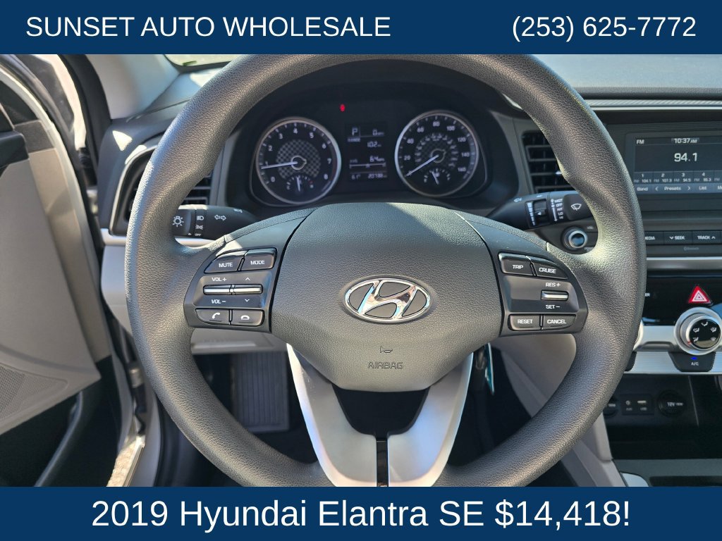 Used 2019 Hyundai Elantra SE FWD image 24