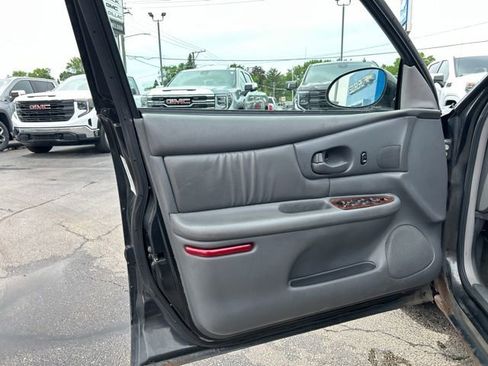 Used 2003 Buick Century Custom w/ Preferred Equipment Group 1SB FWD image 22