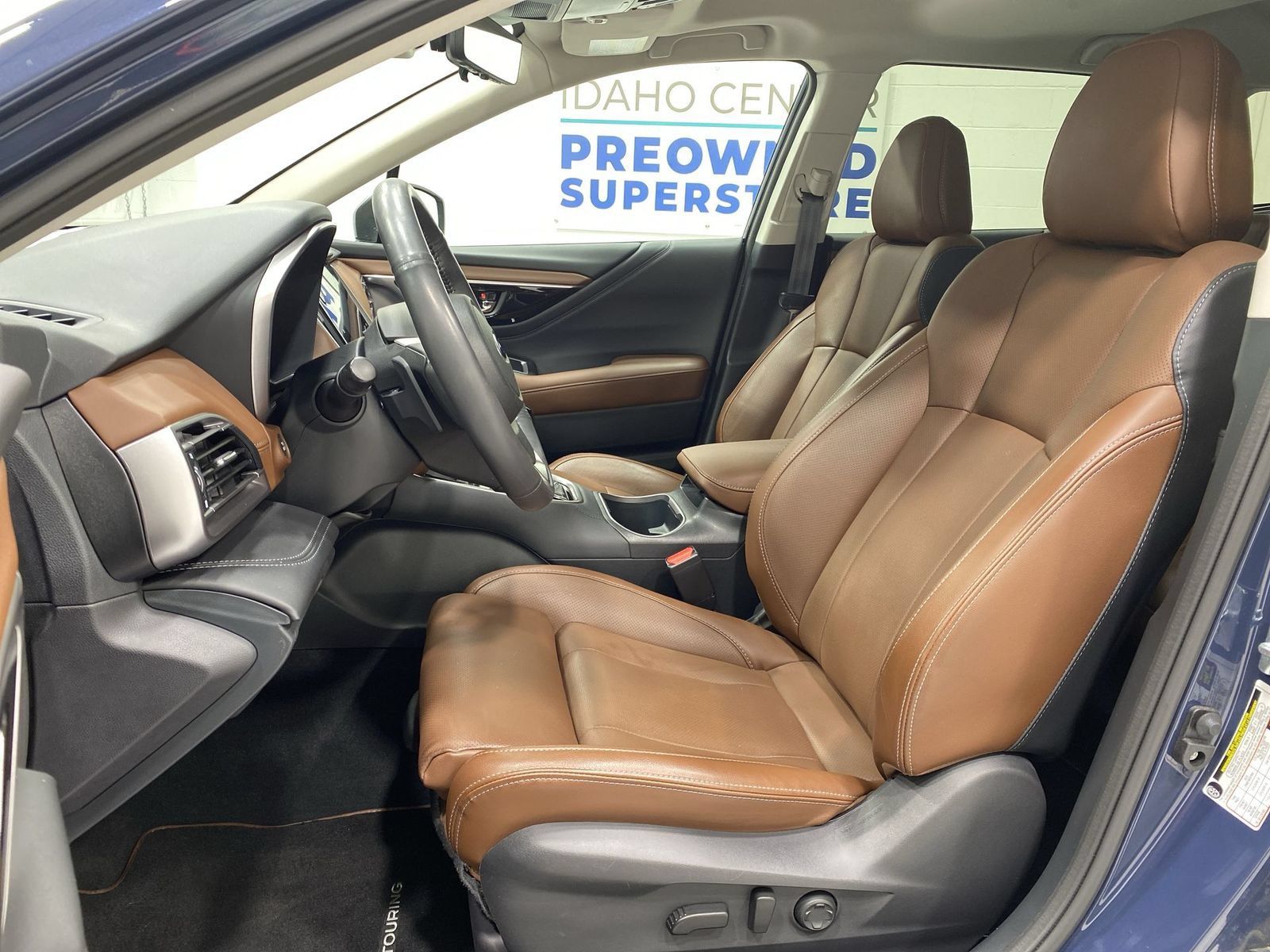 Used 2023 Subaru Outback Touring AWD/4WD image 11