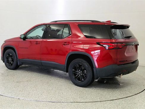 Used 2023 Chevrolet Traverse LT w/ Midnight/Sport Edition AWD/4WD image 5