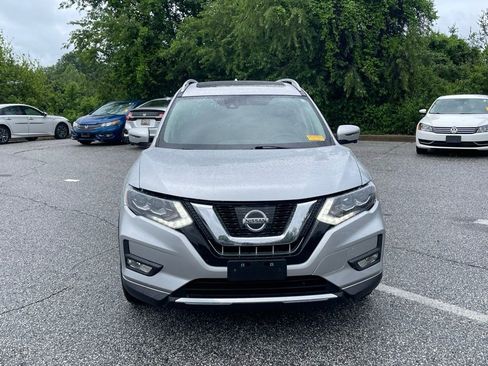 Used 2017 Nissan Rogue SL w/ SL Premium Package AWD/4WD image 2