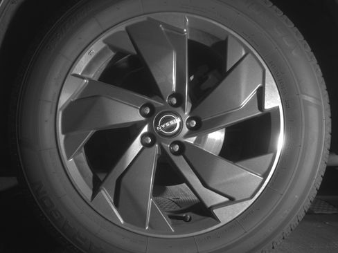 Used 2025 Nissan Rogue SV FWD image 14